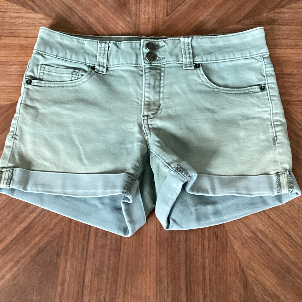 Mudd Light Olive Flex Shorts